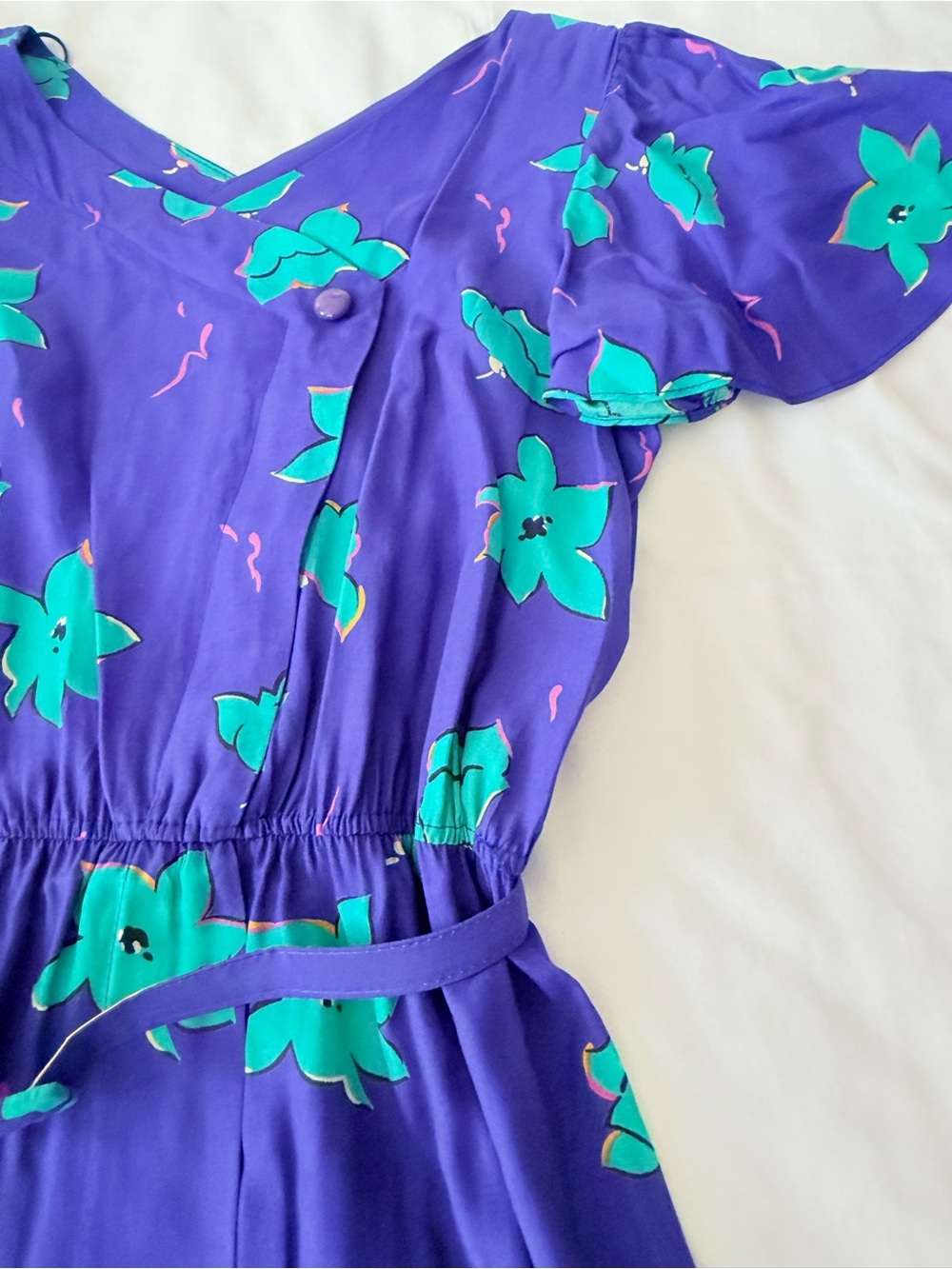Vintage 1980s Purple Dress with Flutter Sleeves and Teal Floral Print - Picture 2 of 8